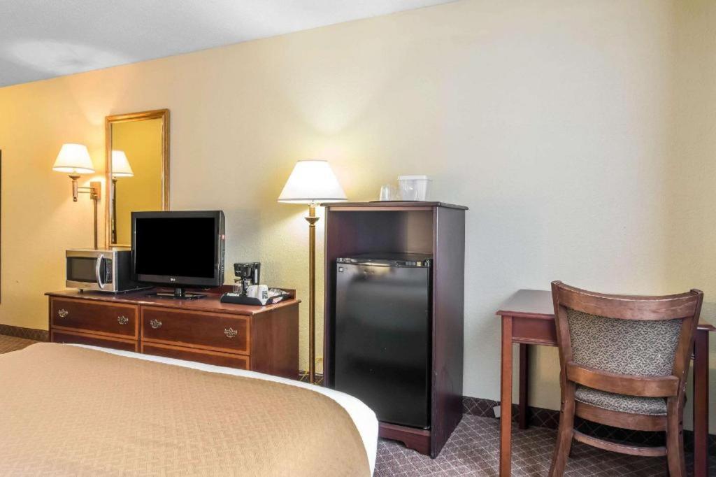 Quality Inn Danville Exterior photo