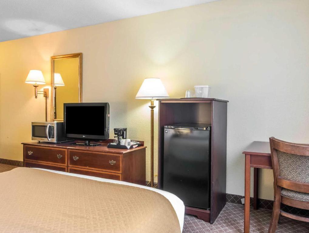 Quality Inn Danville Exterior photo
